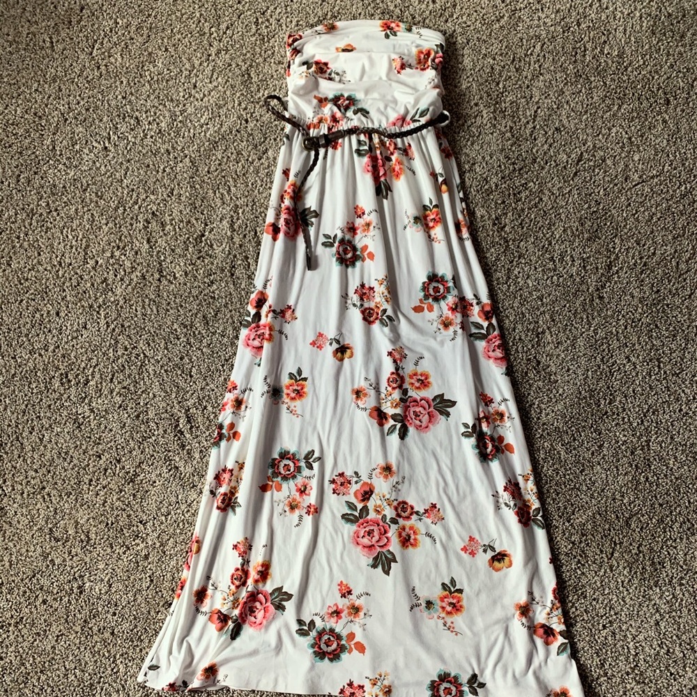 VIBE floral strapless long dress